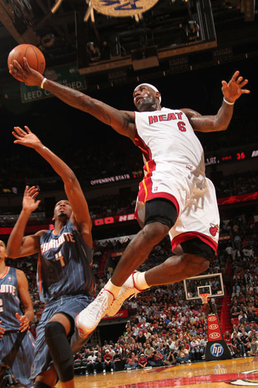 搓射或挑射 搓射或挑射